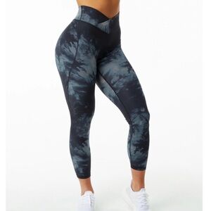 Alphalete Navy Tie-Dye Leggings